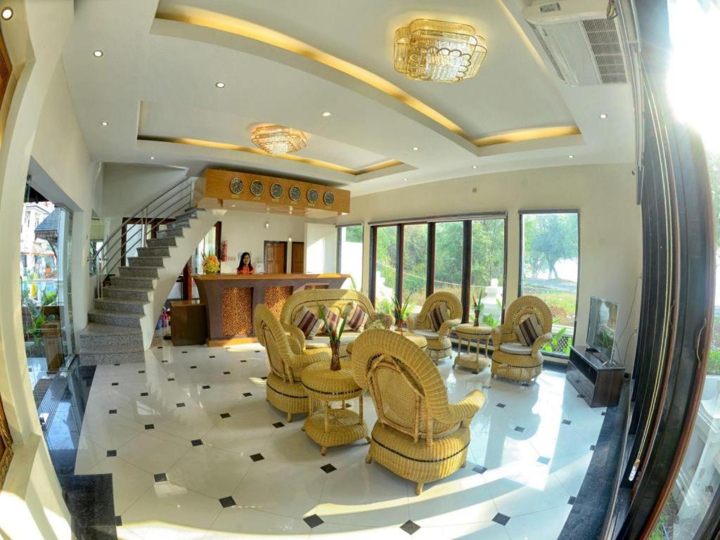 Shwe Taung Tan Hotel - Lake View Моун'юа Екстер'єр фото
