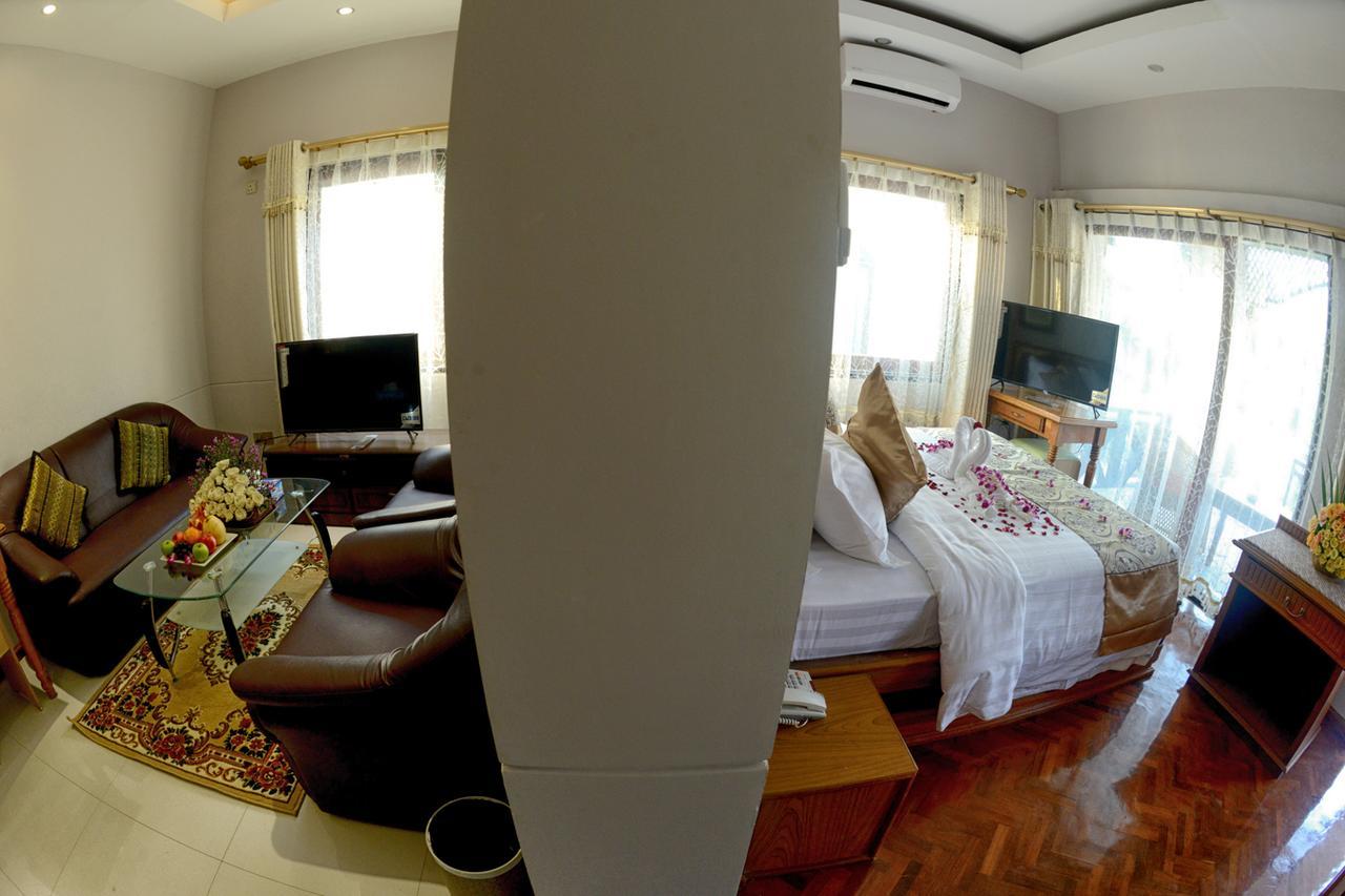 Shwe Taung Tan Hotel - Lake View Моун'юа Екстер'єр фото