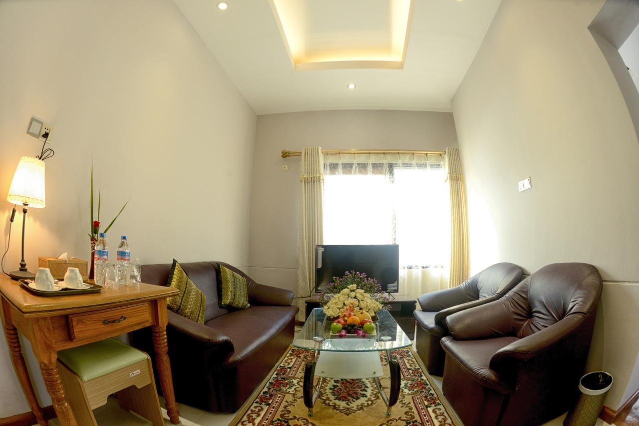 Shwe Taung Tan Hotel - Lake View Моун'юа Екстер'єр фото